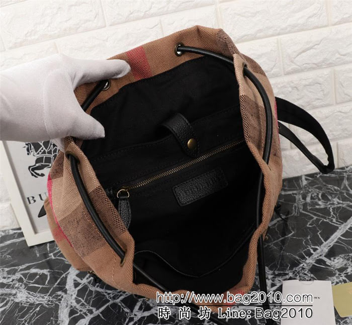 BURBERRY巴寶莉 新款 The Rucksack 軍旅背包 柔軟休閒雙肩包 391223  Bhq1124